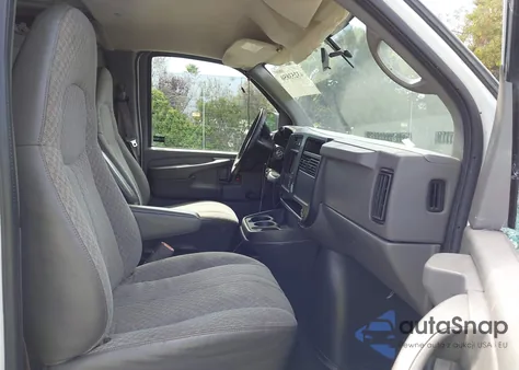 2006 Chevrolet Express Work Van z USA, uszkodzony, nr VIN 1GCGG25V461116699